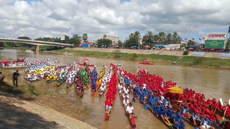 ខេត្តកណ្តាលនិងបាត់ដំបងរៀបចំអុំទូក