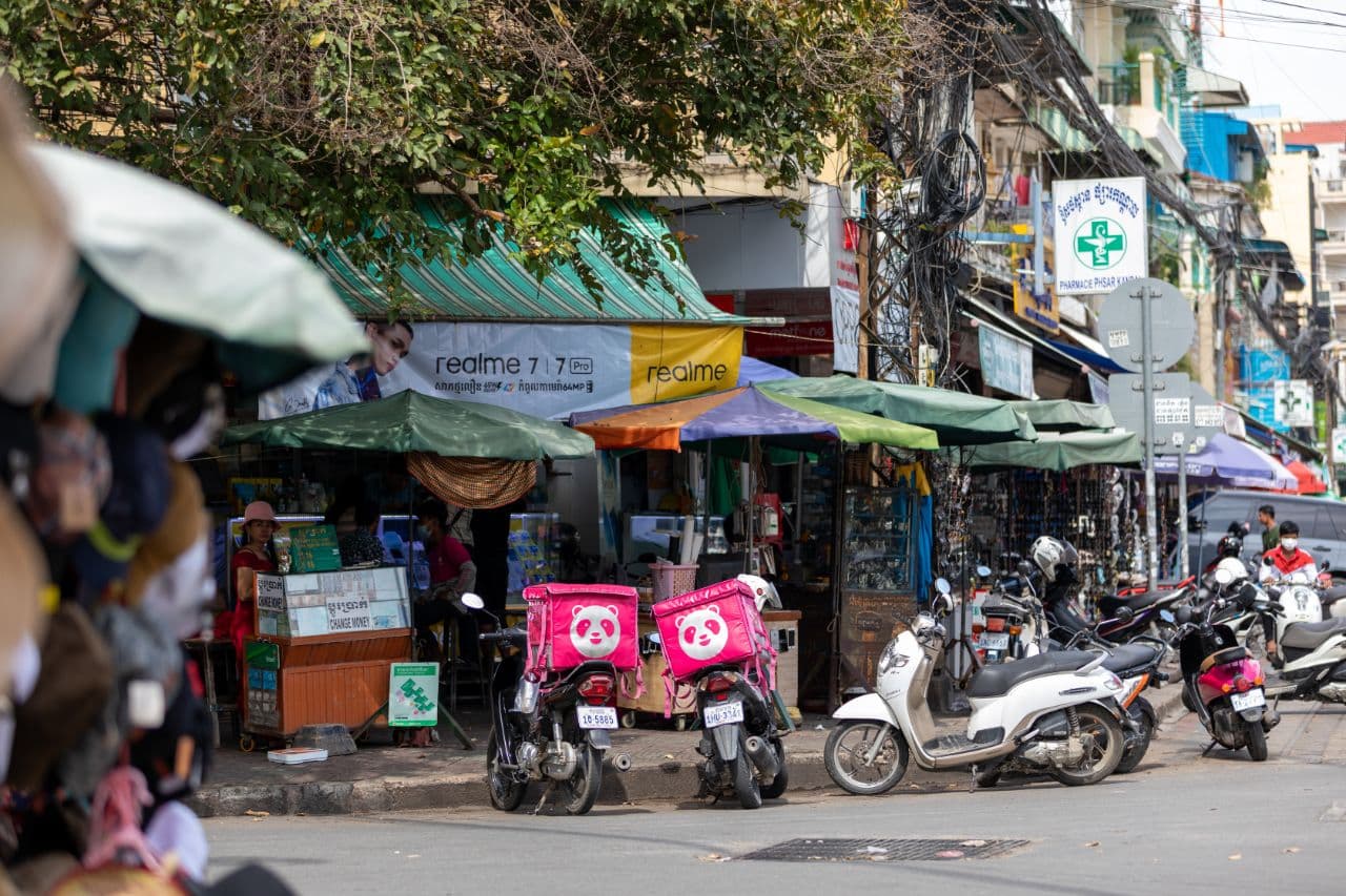 អាជីវកម្មបែបឌីជីថល និងអាជីវកម្មបែបគ្រួសារ មានលក្ខណៈខុសគ្នាបែបណា ? តើមួយណាជាជម្រើសរបស់អ្នក?