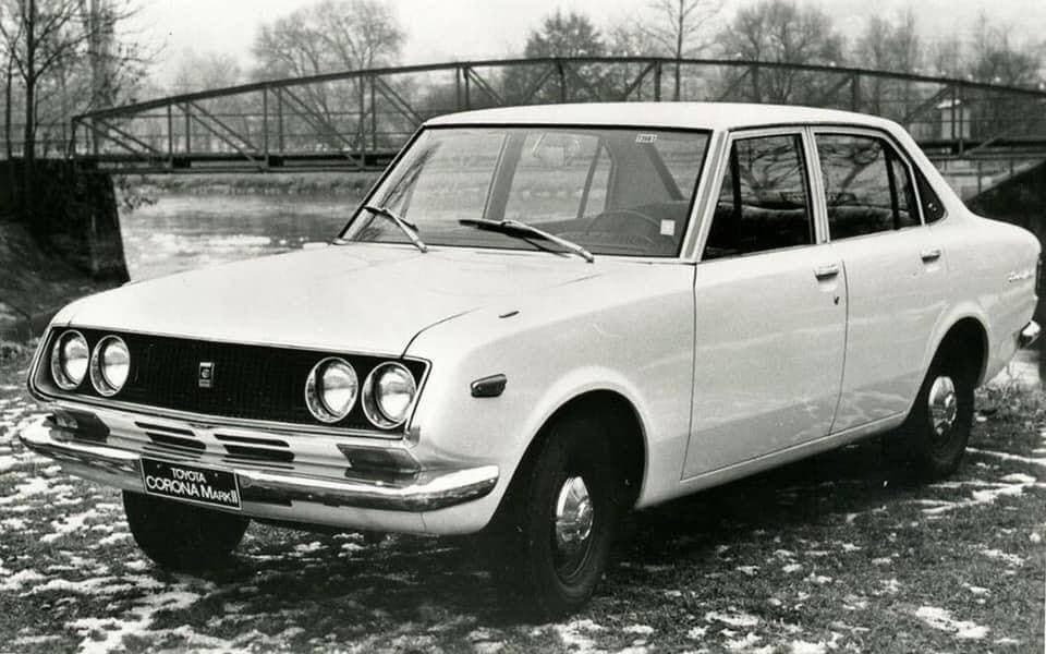 Toyota Corona Mark II 1968 ដែលមិត្តវៀតណាមប្រគល់ជូន សម្តេចតេជោ ហ៊ុន សែន កាលពីឆ្នាំ ១៩៧៩ បច្ចុប្បន្នដាក់តាំងក្នុងវិមានឈ្នះ-ឈ្នះ