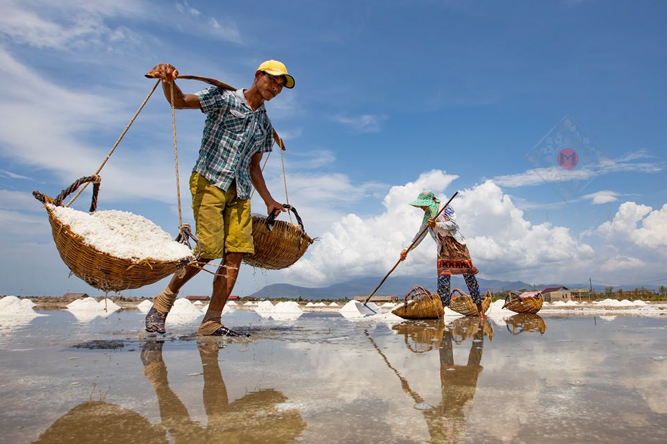 ​ប្រធានមន្ទីរ​ឧស្សាហកម្ម​ ​និង​សិប្បកម្ម​ខេត្ត​កំពត​បញ្ជាក់​ថា​ ​ទិន្នផល​អំបិល​ដែល​ផលិត​បាន​ក្នុង​ឆ្នាំ​២​០​២​០​ ​អាច​ផ្គត់ផ្គង់​ដល់​ពលរដ្ឋ​នៅ​ទូទាំង​ប្រទេស​គ្រប់គ្រាន់