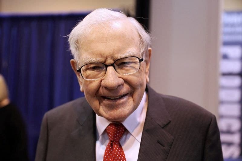 Warren Buffett កើនទ្រព្យសម្បត្តិដល់ 100 ពាន់លានដុល្លារជាលើកដំបូង