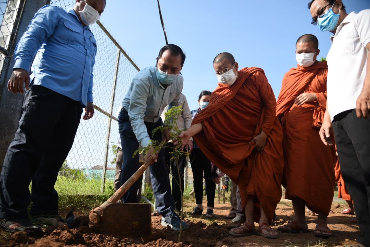 ឯកឧត្តម នេត្រ ភក្រ្តា៖ យើងរួមគ្នាដាំដើមឈើនៅក្នុងសហគមន៍ដើម្បីបង្កើនភាពបៃតង និងចូលរួមអភិរក្សធនធានធម្មជាតិ និងជីវៈចម្រុះ