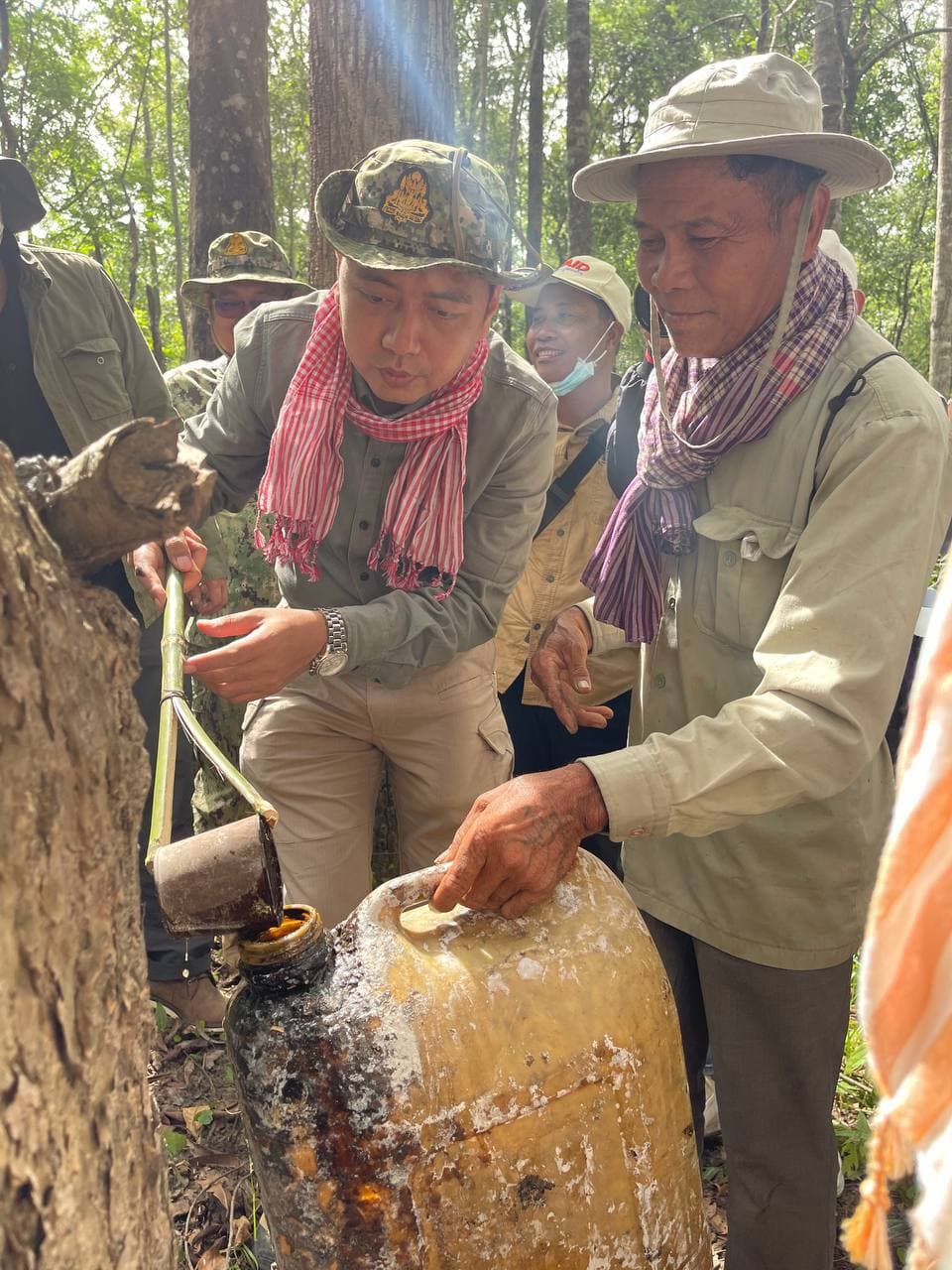 សហគមន៍តំបន់ការពារធម្មជាតិមាននាទីនិងការទទួលខុសត្រូវ ចូលរួមអភិរក្សធនធានធម្មជាតិ ទទួលផលនិងអនុផលព្រៃឈើបង្កើនចំណូលជីវភាពគ្រួសារ