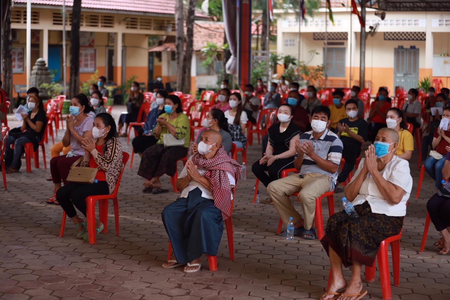 ប្រជាពលរដ្ឋក្រុងសៀមរាបចំនួនជាង ១ម៉ឺននាក់ បានចាក់វ៉ាក់សាំងដូសទីមួយ