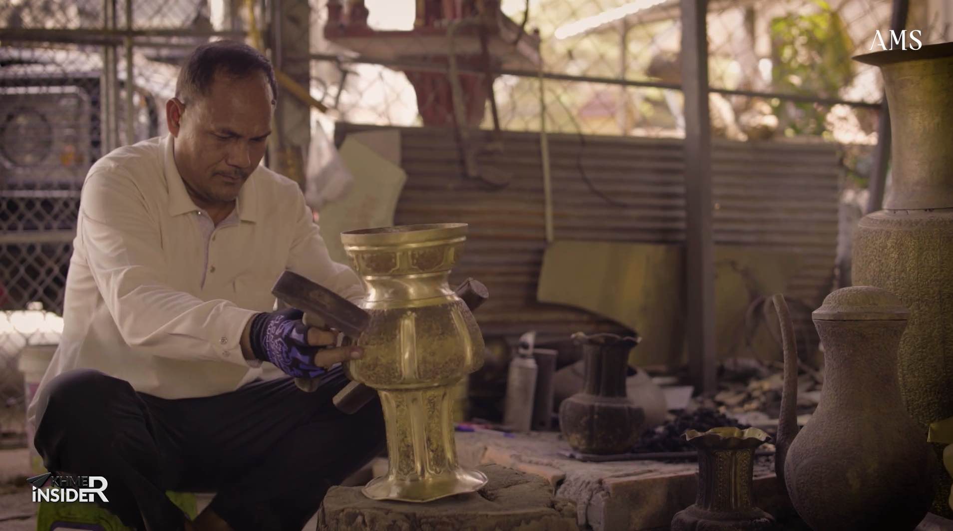 Khmer Insider – S01E9 – Craftman (ចម្លាក់គ្រឿងស្ពាន់)