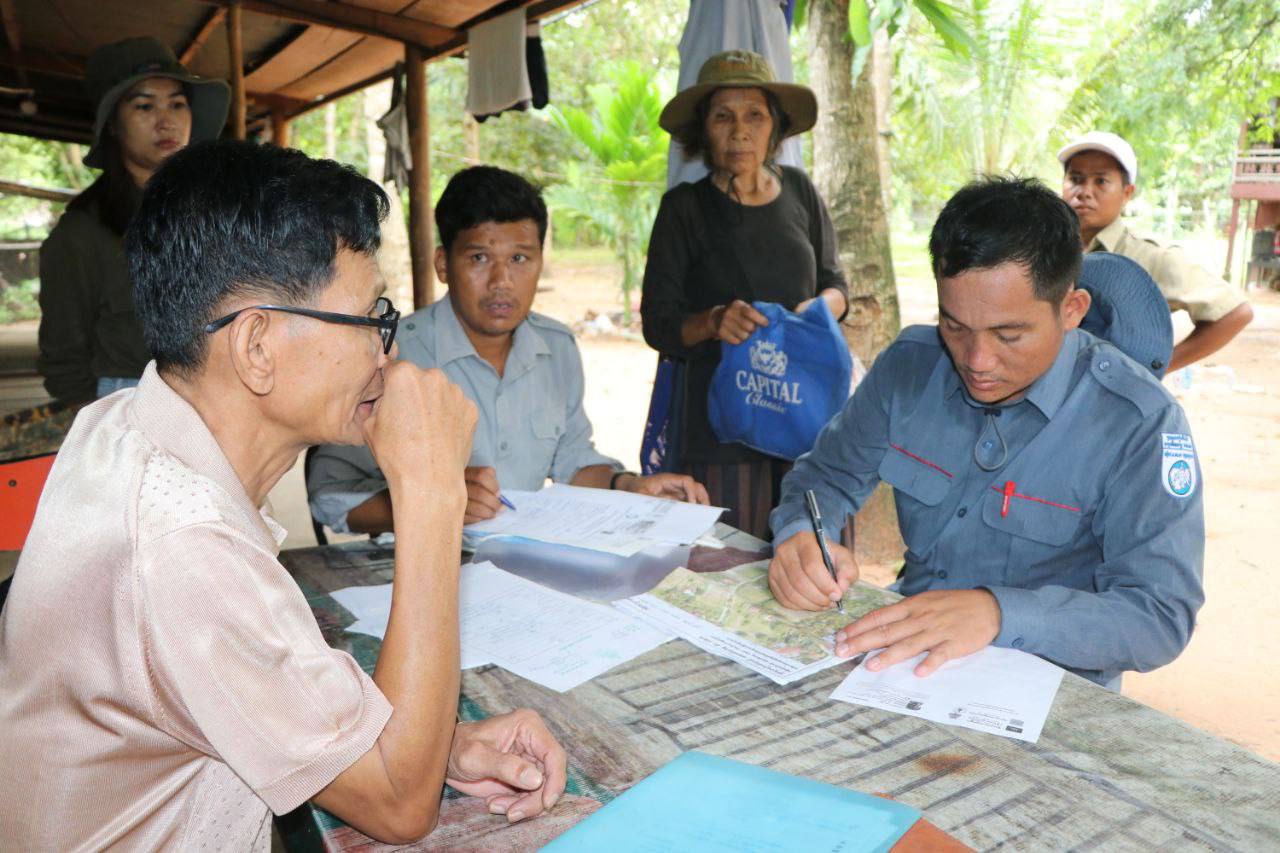 ក្រុមការងារបច្ចេកទេសរបស់ក្រសួងរៀបចំដែនដីនគរូបនីយកម្ម និងសំណង់ កំពុងបន្តចុះពិនិត្យ វាស់វែង កំណត់និយាមកានិងអត្តសញ្ញាណកម្មក្បាលដី