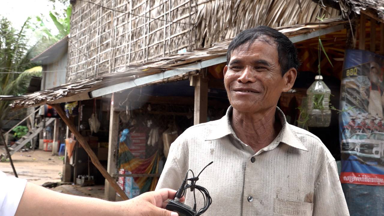 ពលរដ្ឋដែលផ្លាស់ប្តូរទៅទីតាំងទីលំនៅថ្មីនៅតំបន់អភិវឌ្ឍរុនតាឯករីករាយទទួលកម្មសិទ្ធស្របច្បាប់