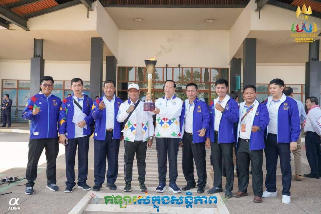 ភ្លើងគប់ស៊ីហ្គេម និងអាស៊ានប៉ារ៉ាហ្គេម បានទៅដល់វៀតណាមហើយ