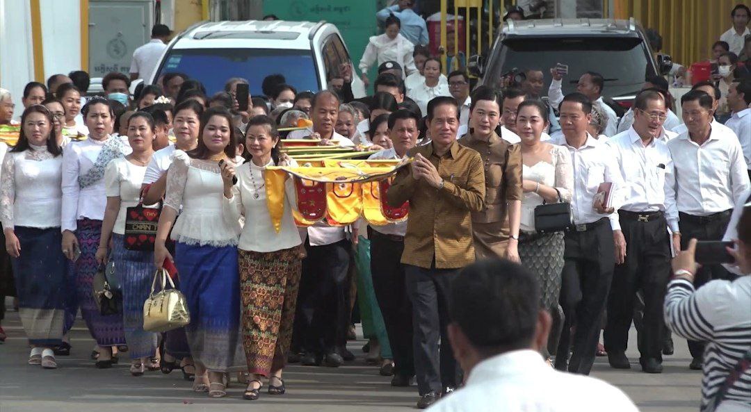 បុណ្យបញ្ចុះខណ្ឌសីមាព្រះវិហារ និងឆ្លងសមិទ្ធផលនានាវត្តព្រះបារមីវង្គតបុរី ៣យប់៤ថ្ងៃ បានធ្វើពិធីក្រុងពាលី និងមានការសម្តែងសិល្បៈកំសាន្តរាល់យប់