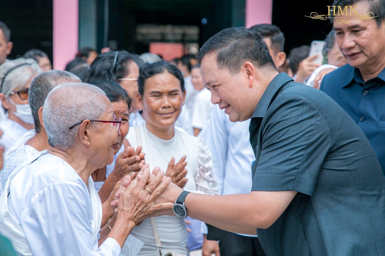 ឯកឧត្តមបណ្ឌិត ហ៊ុន ម៉ាណែត៖ ក្រោមម្លប់នៃសន្តិភាព កម្ពុជាបាននិងកំពុងទទួលនូវមនុញ្ញផលជាច្រើនសម្រាប់ធ្វើការអភិវឌ្ឍជាតិ និងប្រជាជន