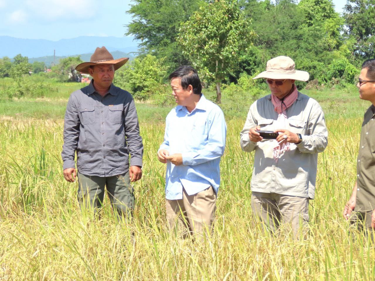 អភិបាលខេត្តកំពង់ស្ពឺ ជំរុញឱ្យពលរដ្ឋតាមដានអាកាសធាតុជាប្រចាំ ទប់ទល់គ្រោះរាំងស្ងួត ឬទឹកជំនន់បានទាន់ពេលវេលា