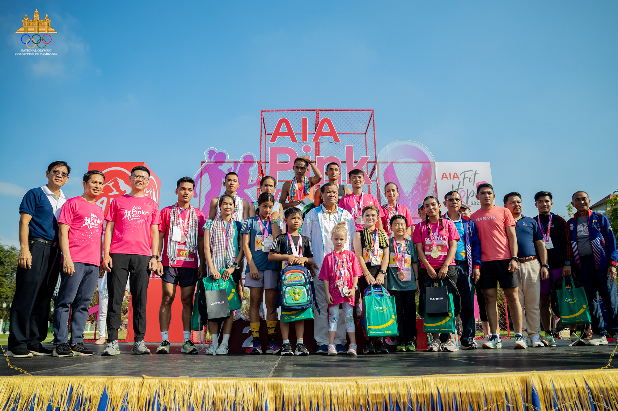 លោក សែម ផល្លា ៖ AIA Pink Run អបអរជោគជ័យ ស៊ីហ្គេម-អាស៊ានប៉ារ៉ាហ្គេម ២០២៣ អ្នកចូលរួមរត់មានសន្ទុះកើនខ្លាំងជាង ៣៦០០នាក់