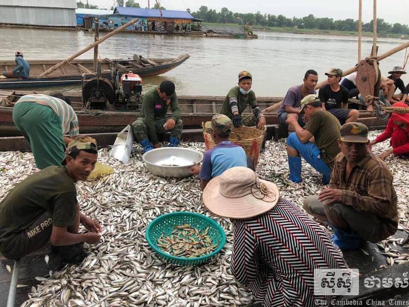 ក្រសួងកសិកម្ម៖ រដូវបើកនេសាទសម្រាប់ការនេសាទនៅក្នុងដែននេសាទទឹកសាប ចាប់ពីថ្ងៃទី០១ តុលា ២០២៣ – ៣១ ឧសភា ២០២៤