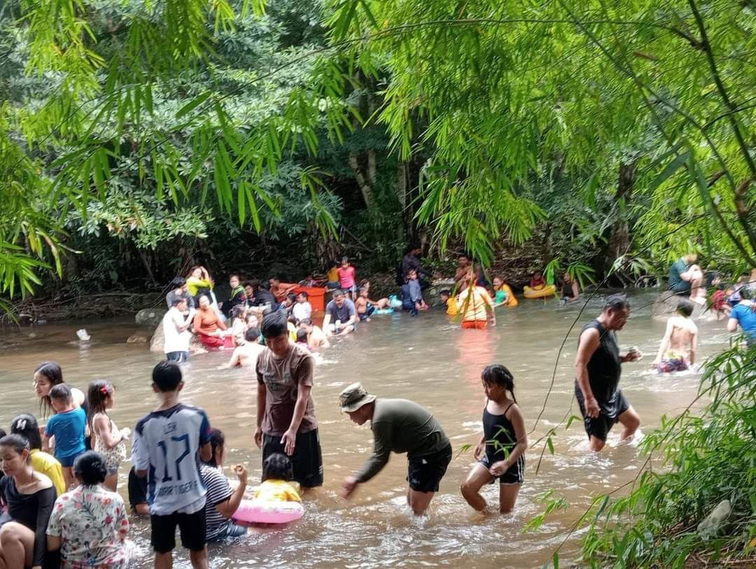 ក្នុងឱកាសបុណ្យភ្ជុំបិណ្ឌរមណីយនានាក្នុងខេត្តកំពង់ឆ្នាំងមានភ្ញៀវមកកម្សាន្តជាង១៦ ម៉ឺននាក់