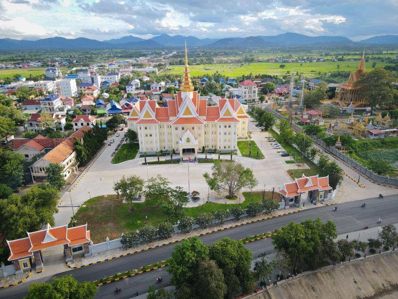 សាលាខេត្តកំពង់ស្ពឺ ក្រុងច្បារមន