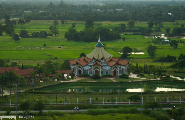 អាគារចំរុះសាសនាបាហៃ ខេត្តបាត់ដំបង