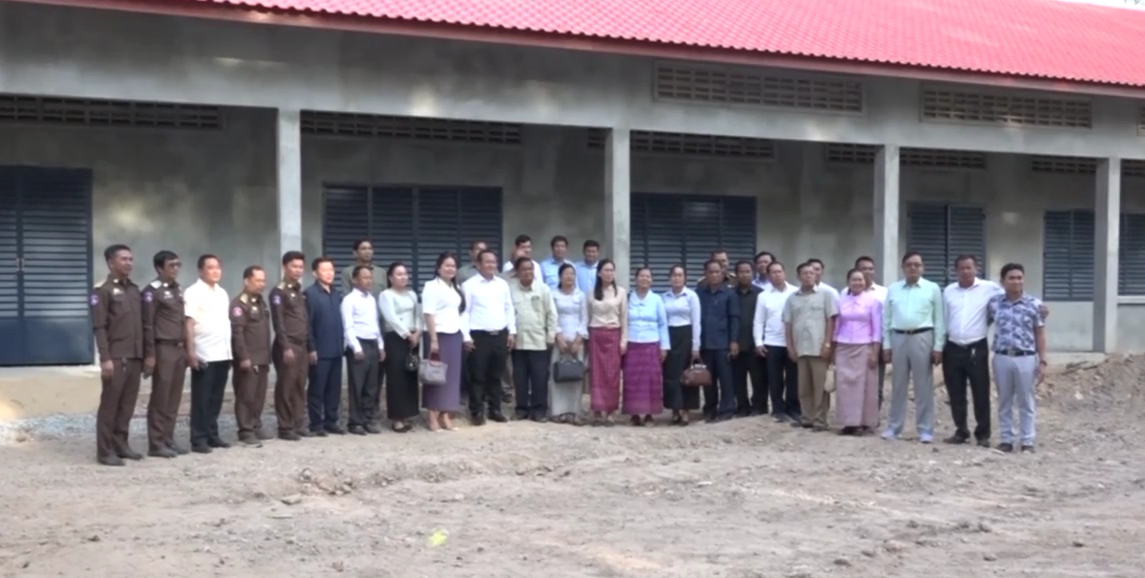 រដ្ឋបាលខេត្តកែបបើកការដ្ឋានសាងសង់អគារមួយខ្នង និងអគារ ទីចាត់ការ សាលាមួយខ្នងដែលជាអំណោយរបស់សម្តេចធិបតី ហ៊ុន ម៉ាណែត និងលោកជំទាវបណ្ឌិត ពេជ ចន្ទមុន្នី