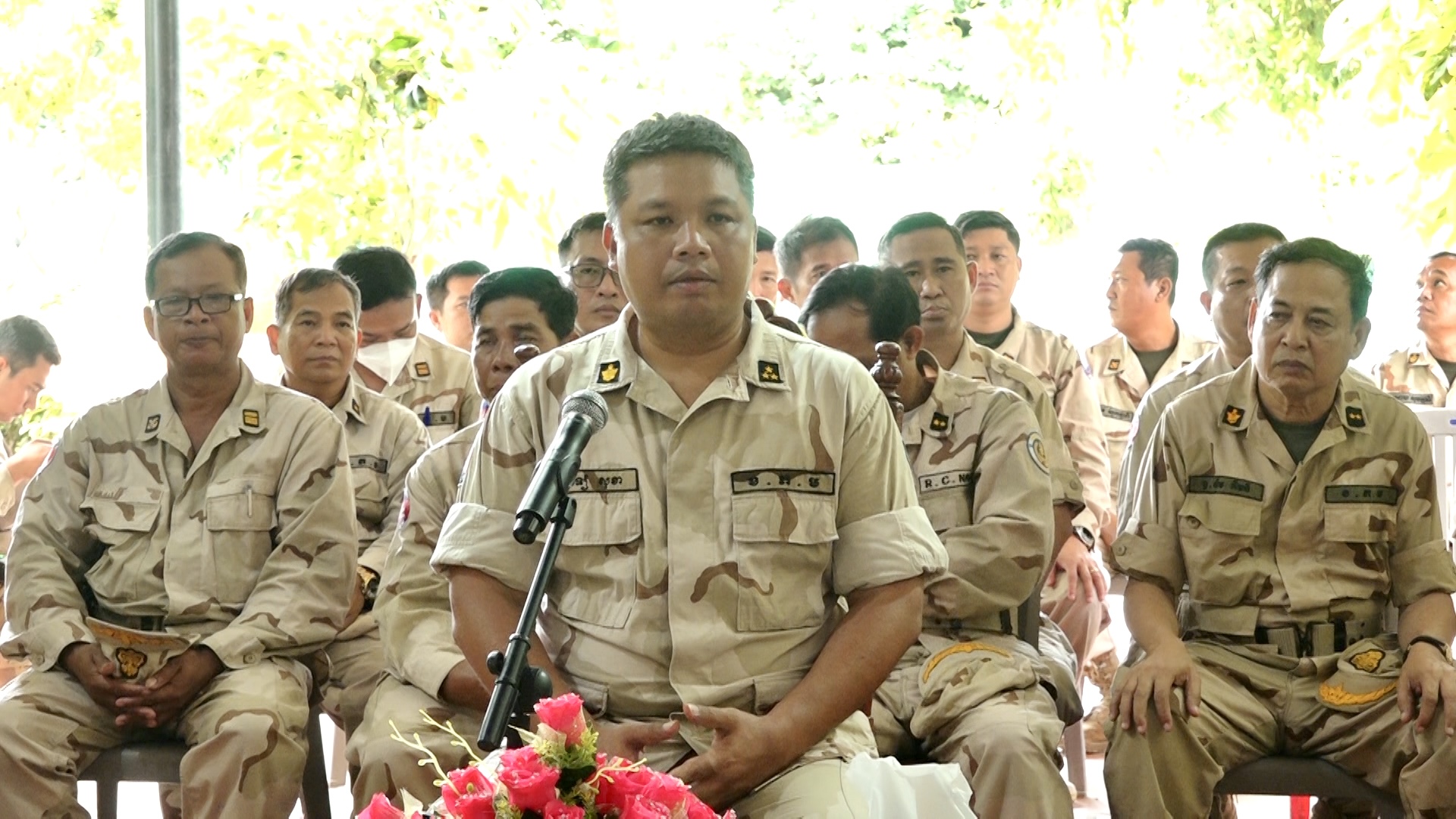 ឯកឧត្តម ឧត្តមនាវីឯក ទៀ សុខា ជួបសំណេះសំណាលជាមួយកីឡាករ កីឡាការិនី និងគ្រូបង្វឹកទូក របស់ទីបញ្ជាការដ្ឋានកងទ័ពជើងទឹក ដែលឈ្នះមេដាយពីការប្រកួតនៅអន្តរជាតិ