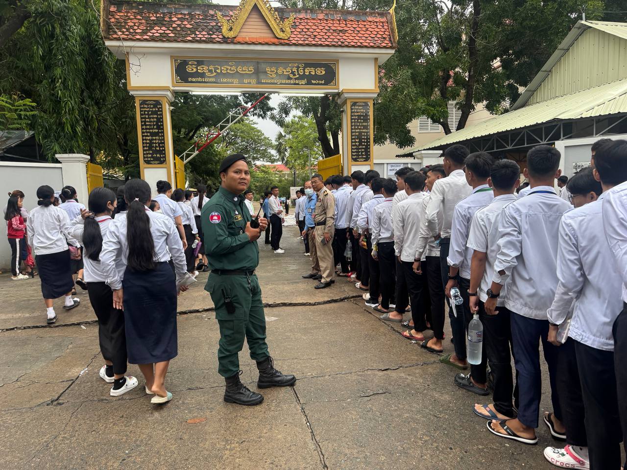 មណ្ឌលប្រឡងវិទ្យាល័យឫស្សីកែវ ដំណើការប្រឡងបាក់ឌុប ដោយរលូន