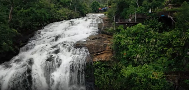 ទឹកធ្លាក់ថ្មដាតូច ឃុំថ្មដា ស្រុកវាលវែង ខេត្តពោធិ៍សាត់