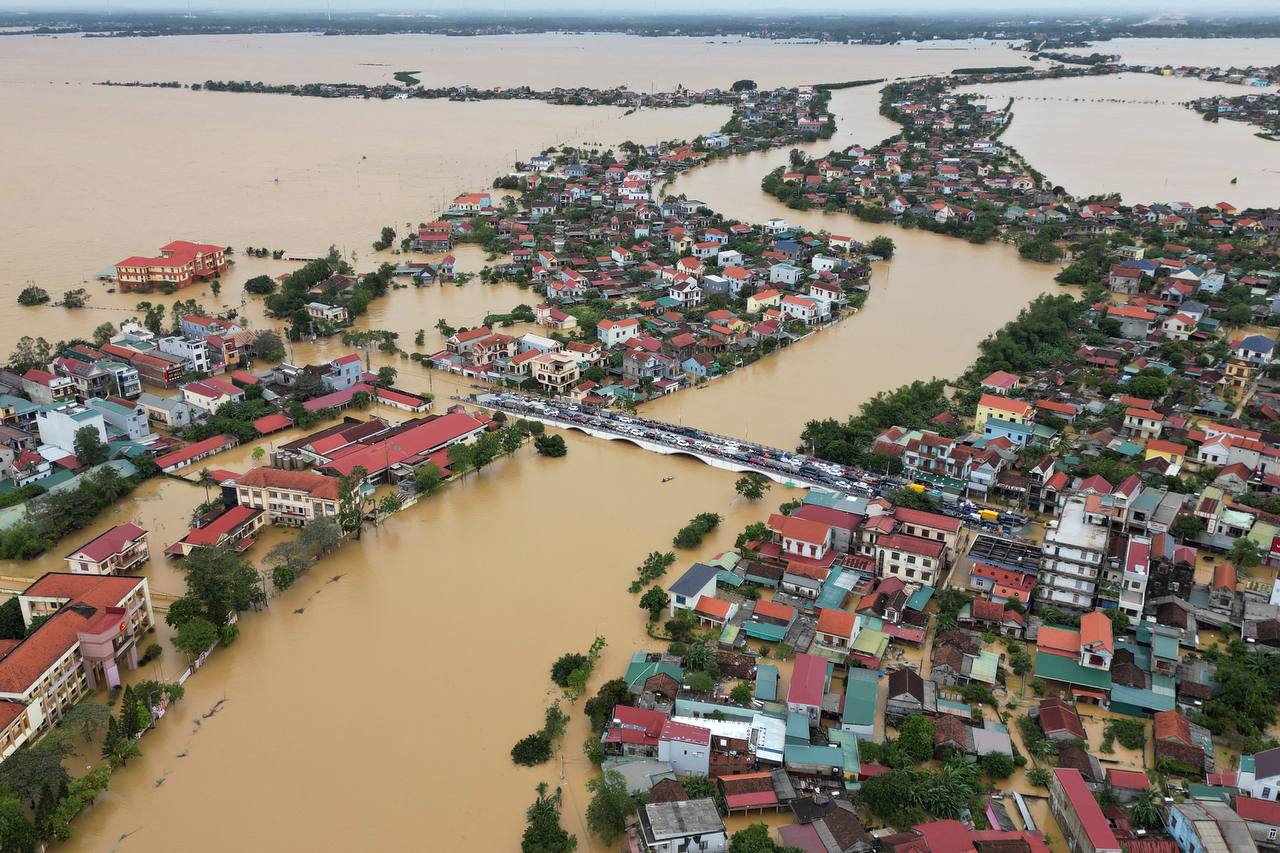 វៀតណាម៖ ព្យុះទីហ្វុងស្លាប់មនុស្ស, លិចដីកសិកម្មរាប់រយហិកតា