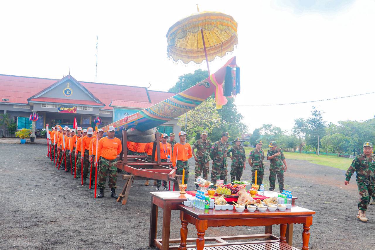 បញ្ជាការដ្ឋានតំបន់ប្រតិបត្តិការសឹករងព្រះវិហារត្រៀមបញ្ជូនទូក” ង” ឈ្មោះ”តំបន់សឹកសែនជ័យ បារមីលោកតាឌី” ចូលរួមប្រកួត​ប្រជែង​នៅចុងសប្ដាហ៍នេះ