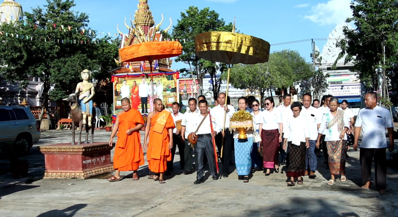 ឧត្តមសេនីយ៍ទោ សោម ស៊ុន និងលោកជំទាវ ចូលរួមអង្គ​កឋិនទាននៅវត្តឥន្ទ្រីយ៍សំវរ: