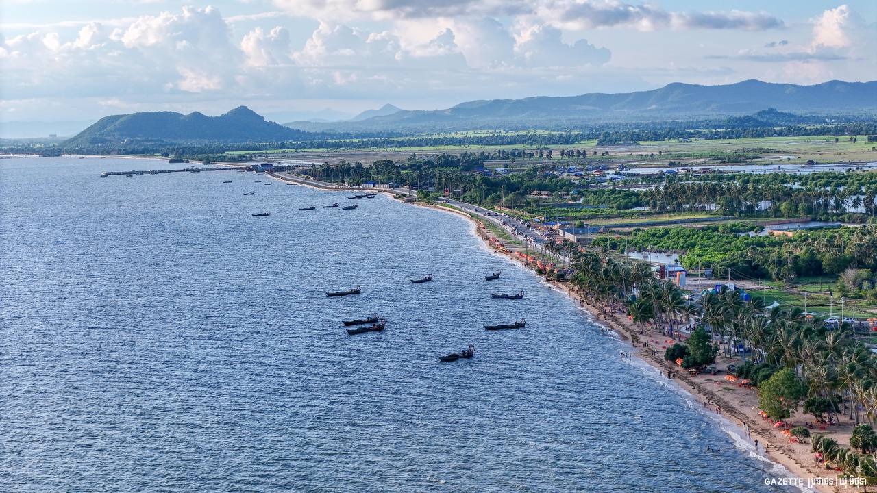 ឆ្នេរសមុទ្រអង្កោល ស្រុកដំណាក់ចង្អើរ ខេត្តកែប