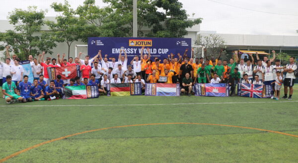 ក្រុមតំណាងស្ថាប័ន និងទូតចំនួន៨នៅកម្ពុជាជួបជុំ​ប្រកួតបាល់ទាត់ Embassy World Cup